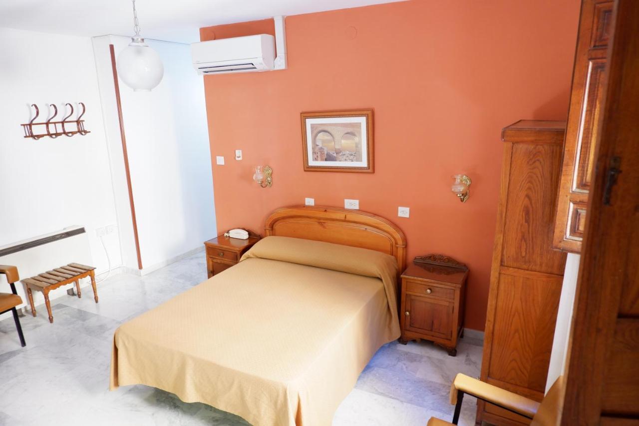 Hotel Central Lanjarón Kültér fotó